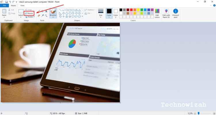 How to Reduce Photo Size on a Computer How to Reduce Photo Size on a Computer